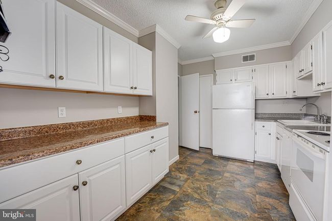APT-1514 - 5500 Holmes Run Pkwy, Condo with 1 bedrooms, 2 bathrooms and null parking in ALEXANDRIA VA | Image 18