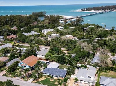 731 Fox Street, House other with 3 bedrooms, 2 bathrooms and null parking in Longboat Key FL | Image 3