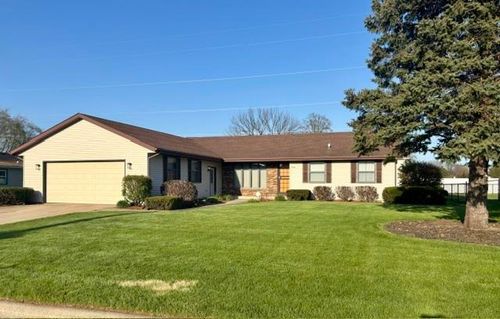 226 Beechwood Drive, Janesville, WI, 53548 | Card Image