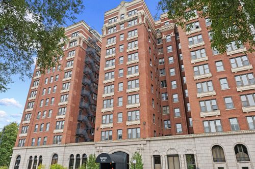82-5300 S Shore Dr, Chicago, IL, 60615-5718 | Card Image