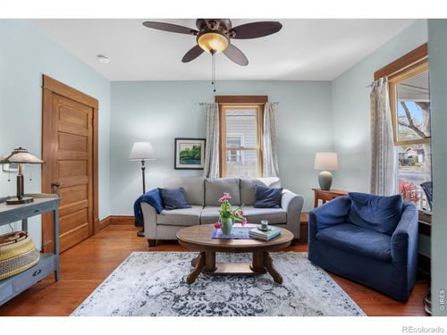 7 6th Ave, Longmont, CO, 80501-5009 | Card Image