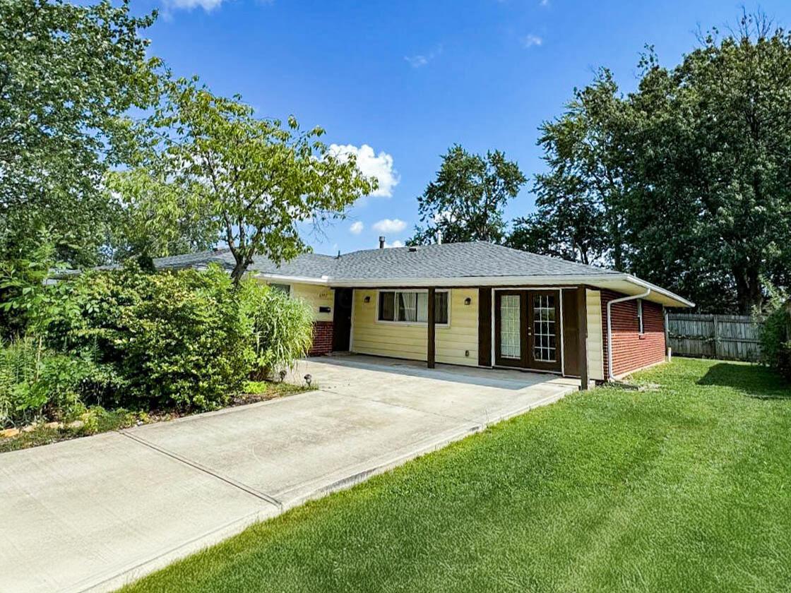 Greenbush Dr, Reynoldsburg, OH 43068