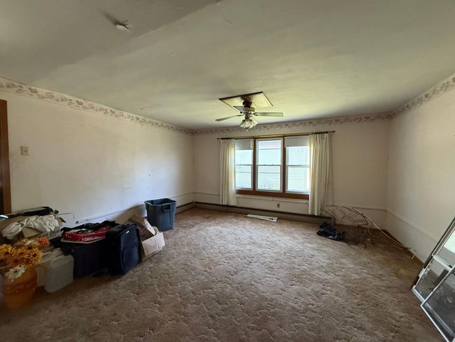 Large living room space | Image 14