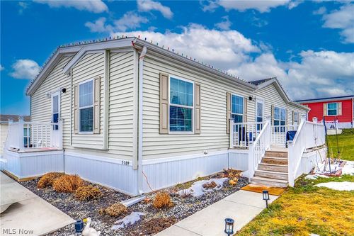 343-5109 Redbud Dr Sw, Navarre, OH, 44662-8320 | Card Image