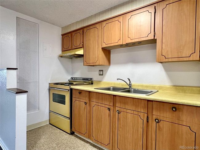 APT-204 - 3305 S Clarkson St, Condo with 1 bedrooms, 1 bathrooms and 1 parking in Englewood CO | Image 9