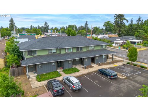 8300 Se Flavel St, Portland, OR, 97266 | Card Image