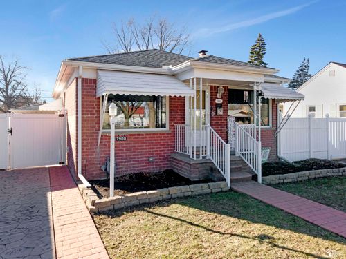 7900 Mortenview Dr, Taylor, MI, 48180-2517 | Card Image