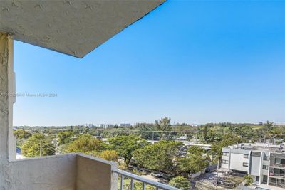 714 - 2350 Ne 135th St, Condo with 1 bedrooms, 1 bathrooms and null parking in North Miami FL | Image 2