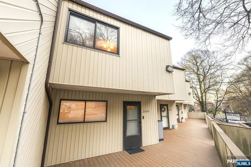 101 Route 5, Edgewater, NJ, 07020 | Card Image