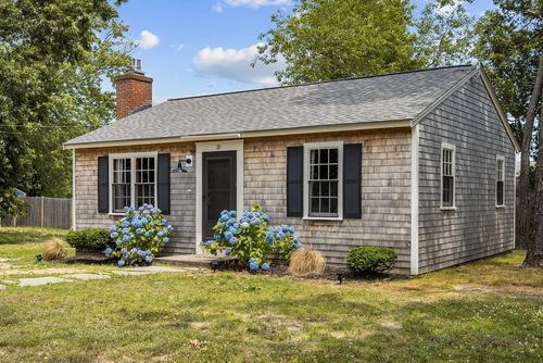 10 Manning Road, Dennis, MA, 02639 | Card Image