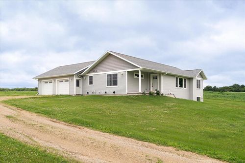 E7977 County Rd Lf, Viroqua, WI, 54665 | Card Image