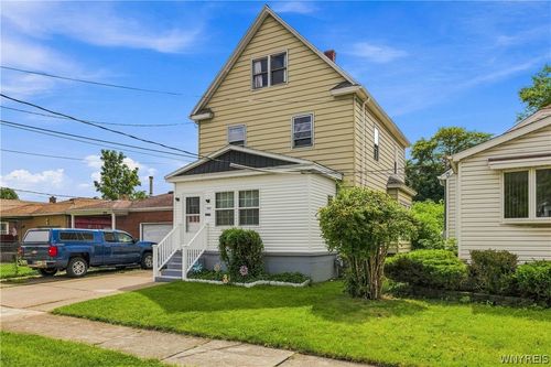 2673 North Ave, Niagara Falls, NY, 14305-3243 | Card Image