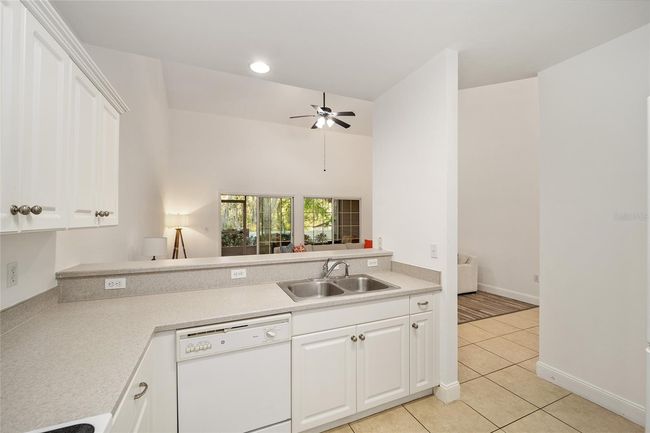 APT-2 - 1563 Nw 29 Th Rd, Townhouse with 2 bedrooms, 2 bathrooms and null parking in Gainesville FL | Image 15
