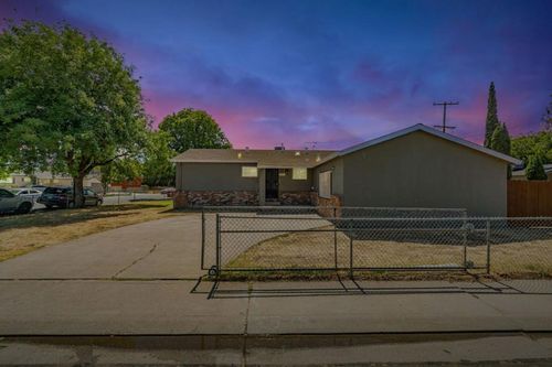 2525 Montclair Street, Stockton, CA, 95205 | Card Image