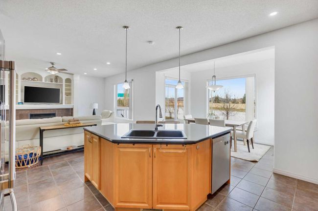 133 Everwoods Court Sw, Home with 4 bedrooms, 3 bathrooms and 4 parking in Calgary AB | Image 17
