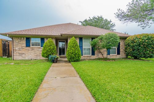 3615 7th St, Sachse, TX, 75048-3843 | Card Image
