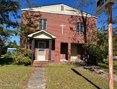 408 W 4th Ave, Red Springs, NC, 28377-1537 | Card Image