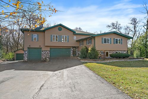 9513 Elm Ln, Crystal Lake, IL, 60014-4824 | Card Image