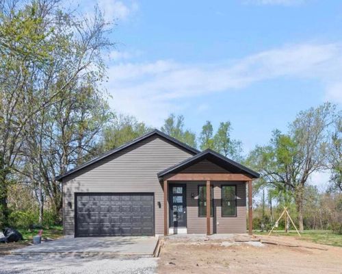 301 S Oak Ave, Sparta, MO, 65753-8203 | Card Image