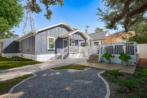 1602 Luzon St, Houston, TX, 77009-7018 | Card Image