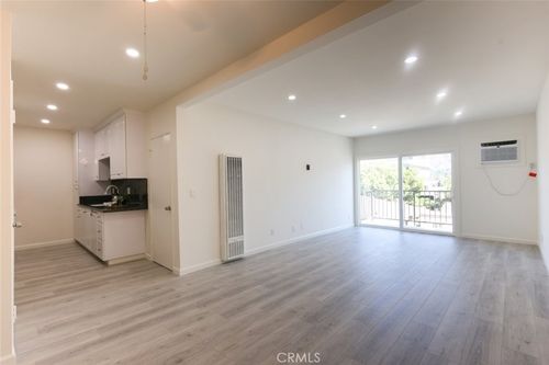 unit-311-409 Burchett St, Glendale, CA, 91203-1347 | Card Image