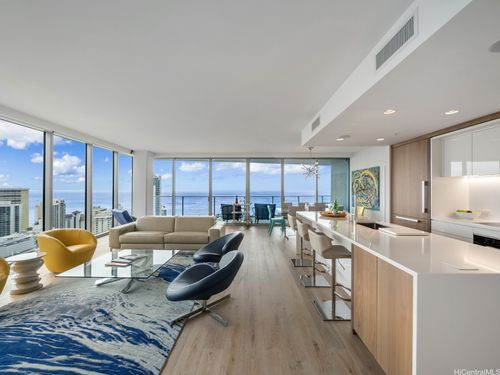 3307-383 Kalaimoku St, Honolulu, HI, 96815-2298 | Card Image