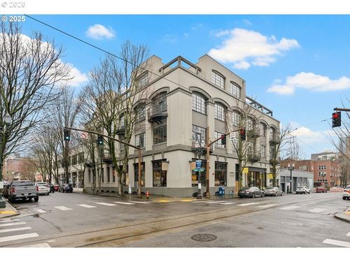 302-1011 Nw Glisan St, Portland, OR, 97209-3216 | Card Image