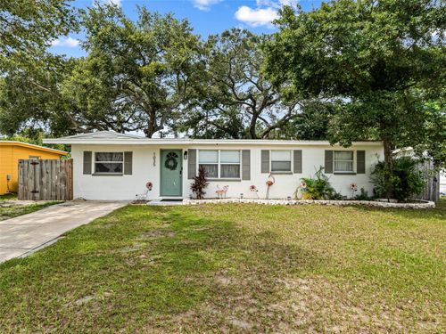 1035 7th St N, SAFETY HARBOR, FL, 34695-2909 | Card Image