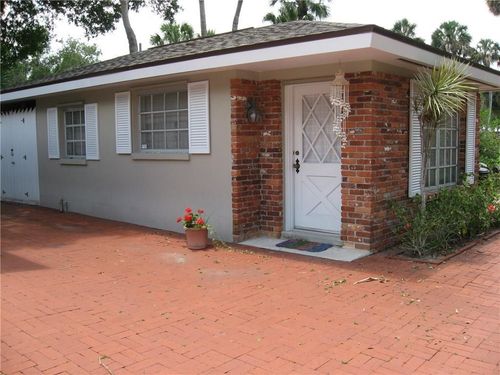 819 26th St, Vero Beach, FL, 32960-5046 | Card Image