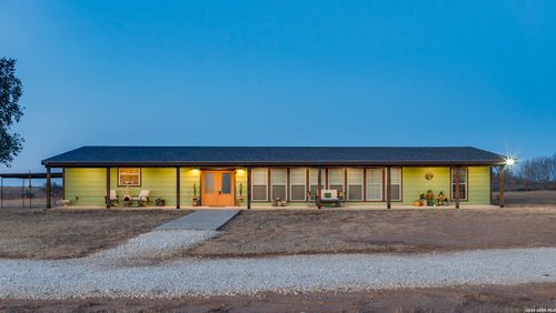 1725 Fm 2504, Poteet, TX, 78065-3739 | Card Image