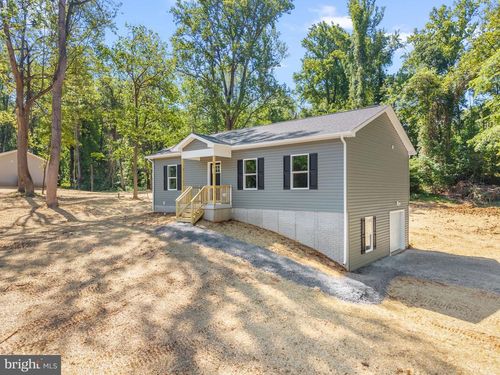 292 Dawn Ln, HARPERS FERRY, WV, 25425-5792 | Card Image