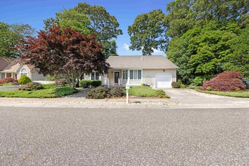 427 Portsmouth Rd, Cape May, NJ, 08204-4252 | Card Image