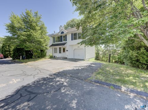 24 Nutmeg Court, West Hartford, CT, 06110 | Card Image