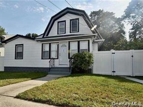 2-980 Thomas Ave, Baldwin, NY, 11510-4143 | Card Image