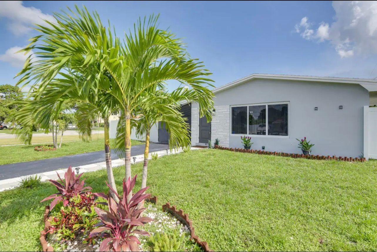 Roosevelt St, Hollywood, FL 33024