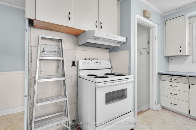 338 Vancouver St, House other with 2 bedrooms, 1 bathrooms and 3 parking in London ON | Image 25
