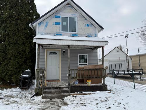 421 Walnut St, Washington Court House, OH, 43160-1641 | Card Image