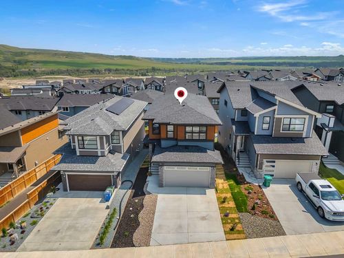 {{alt}} | Card Image