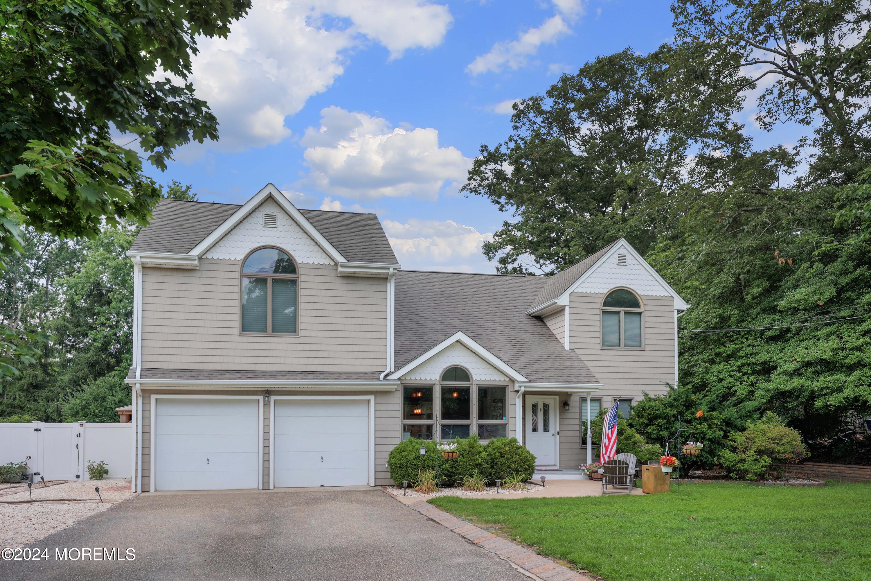 Holly Berry Ln, Brick, NJ 08724