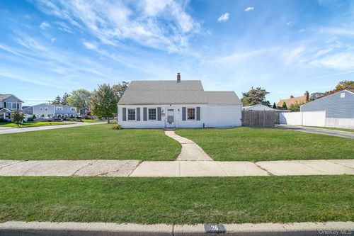 36 Bowling Ln, Levittown, NY, 11756-4717 | Card Image