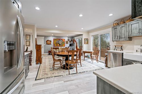 38 Maple Ct, Jericho, NY, 11753 | Card Image