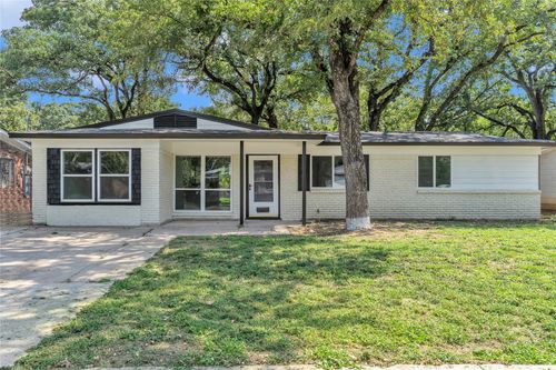 6521 Truman Dr, Fort Worth, TX, 76112-8031 | Card Image