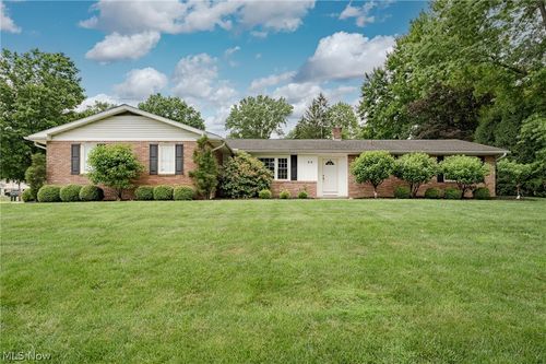 86 Blue Hill Ln, Fairlawn, OH, 44333-3418 | Card Image