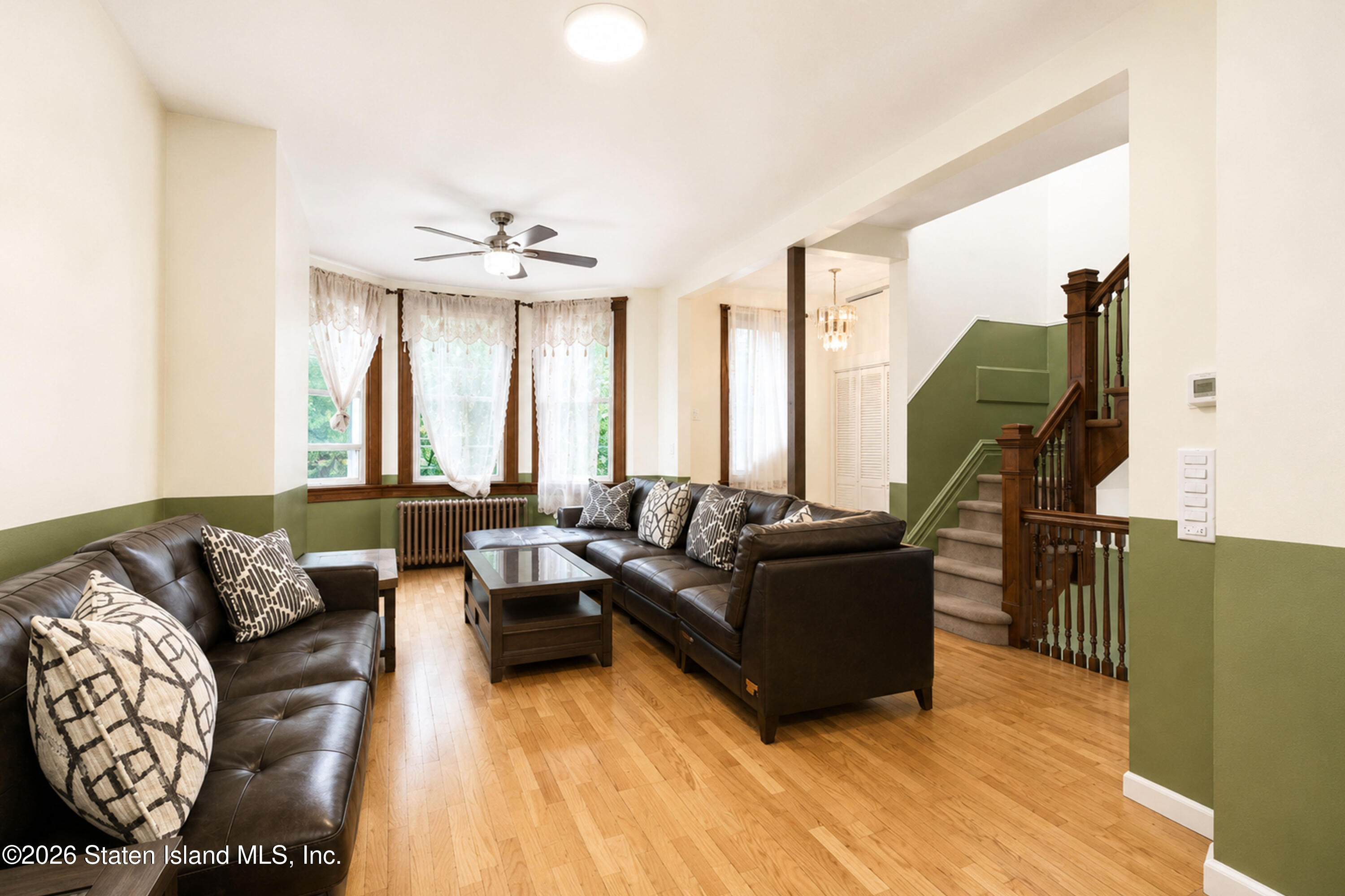 Residential Income in Staten Island 4