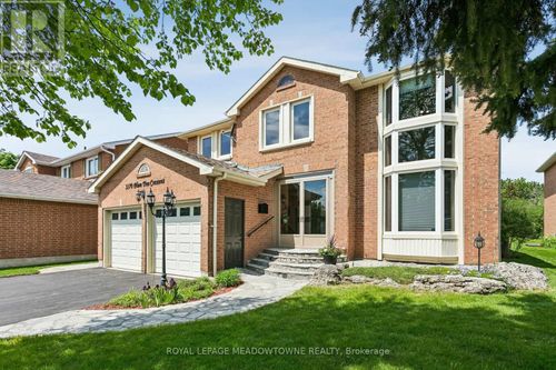 3170 Plum Tree Cres, Mississauga, ON, L5N4X3 | Card Image