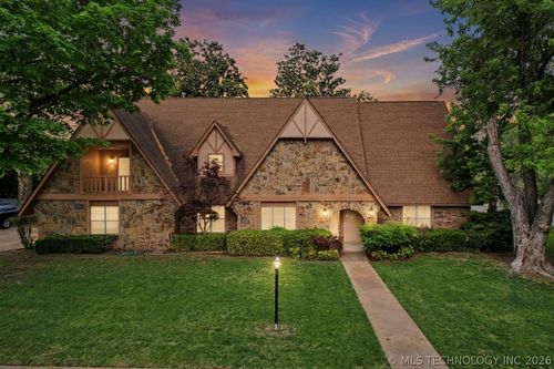 5706 S Columbia Pl, Tulsa, OK, 74105-7322 | Card Image