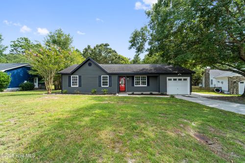 605 Calabash Dr, Hubert, NC, 28539-4378 | Card Image