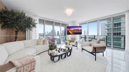 5-1107-330 Sunny Isles Blvd, Sunny Isles Beach, FL, 33160-5624 | Card Image
