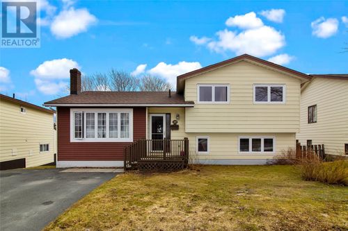 17 Markland St, St. John's, NL, A1E4A8 | Card Image