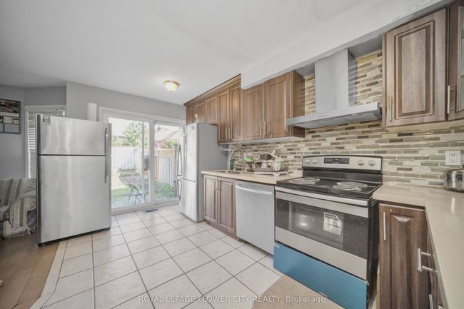 33 Fiddleneck Cres, House other with 4 bedrooms, 4 bathrooms and 4 parking in Brampton ON | Image 12